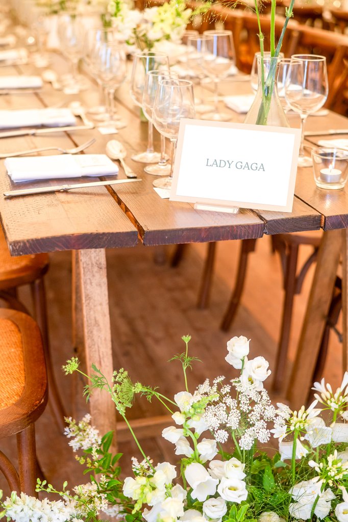 Table dressée avec style — mariage chic et inspiration jardin romantique